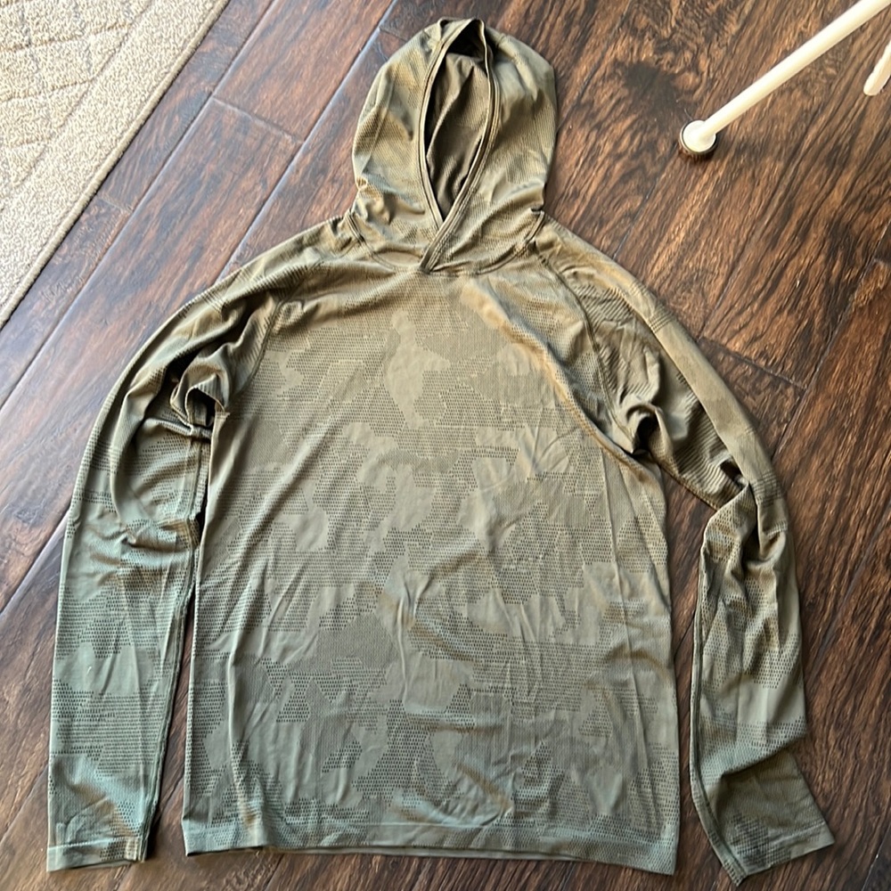 Lululemon shirt